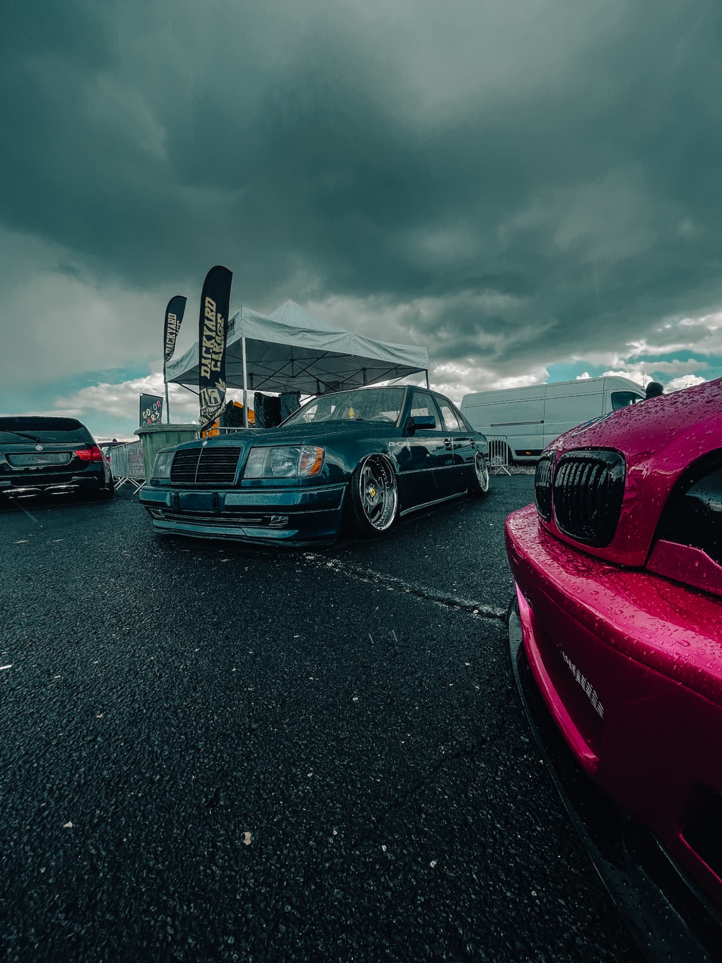 Stance Mercedes W124 AMG tuning találkozón | Fotó: Marinkás Norbert